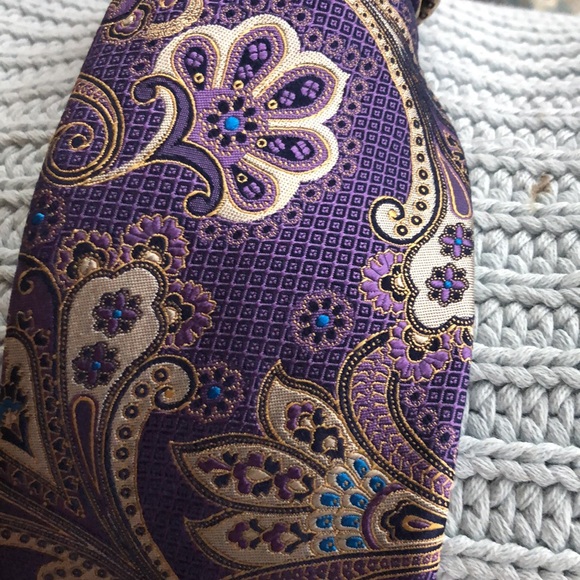 Silk Tie - Picture 2 of 5